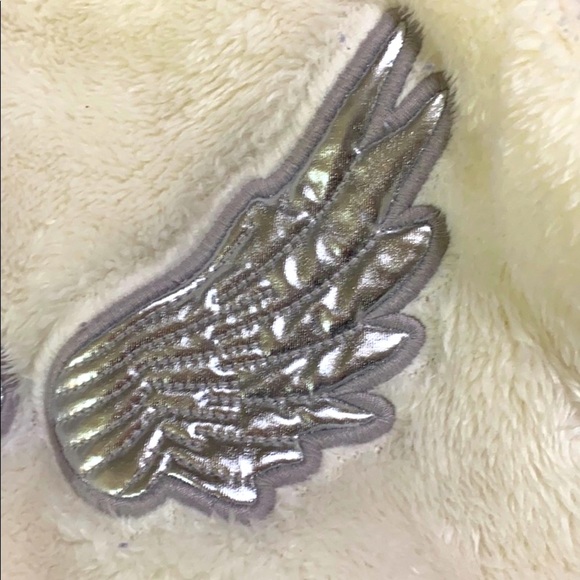 Creamy faux fur unicorn hoodie/coat w/silver wings - Picture 10 of 16
